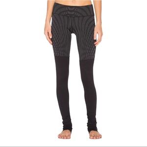 Alo Yoga Black Arches Goddess Leggings M